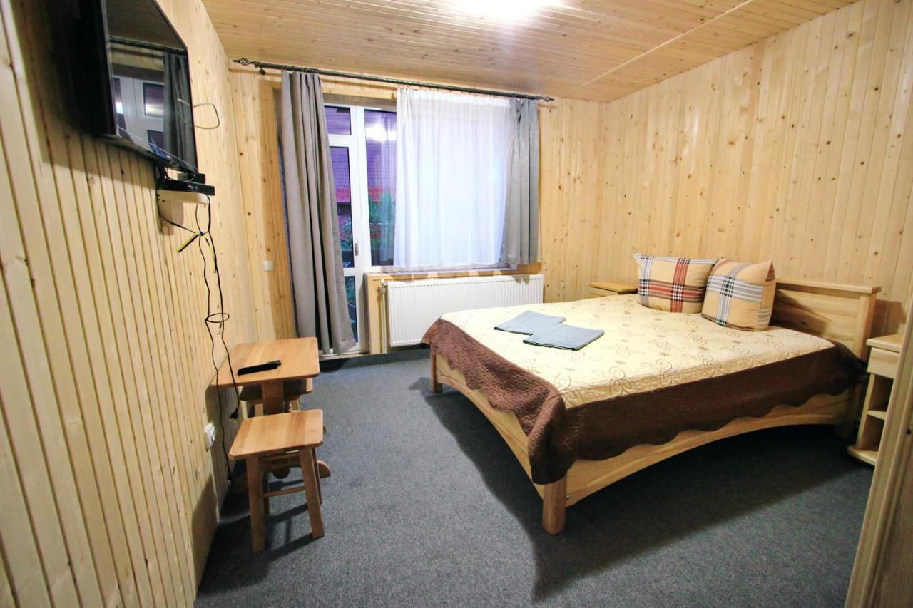 Hotel Novoe Shale Яблоница Экстерьер фото