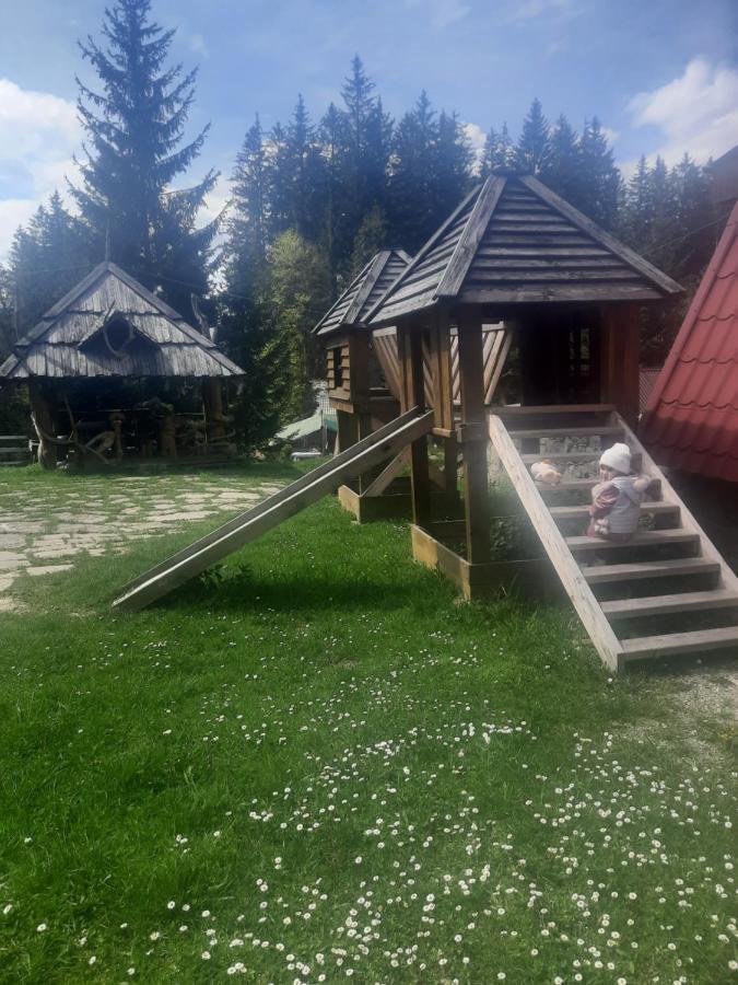 Hotel Novoe Shale Яблоница Экстерьер фото