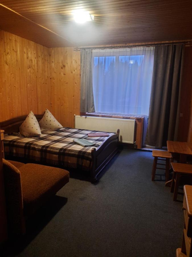 Hotel Novoe Shale Яблоница Экстерьер фото