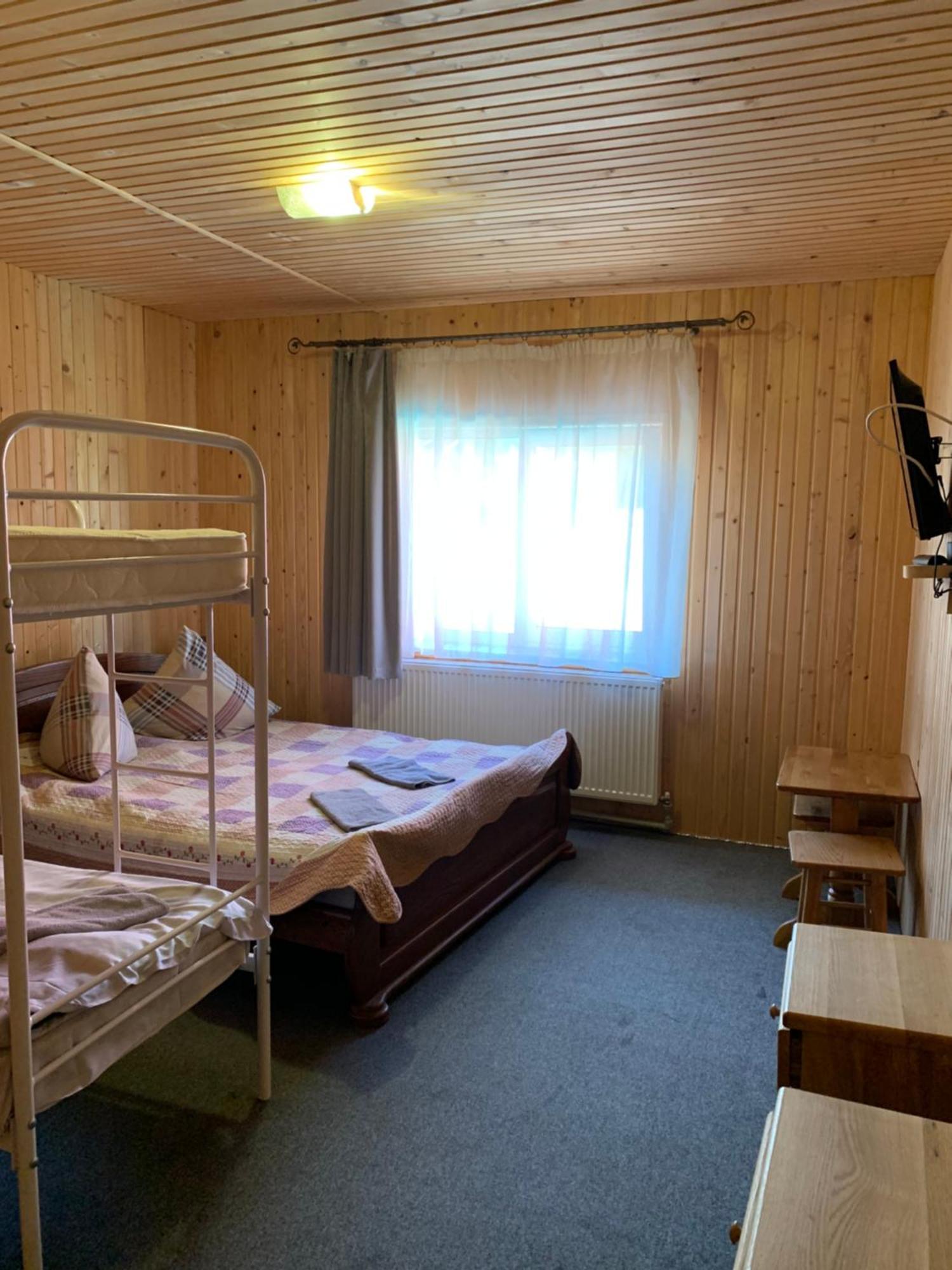 Hotel Novoe Shale Яблоница Экстерьер фото