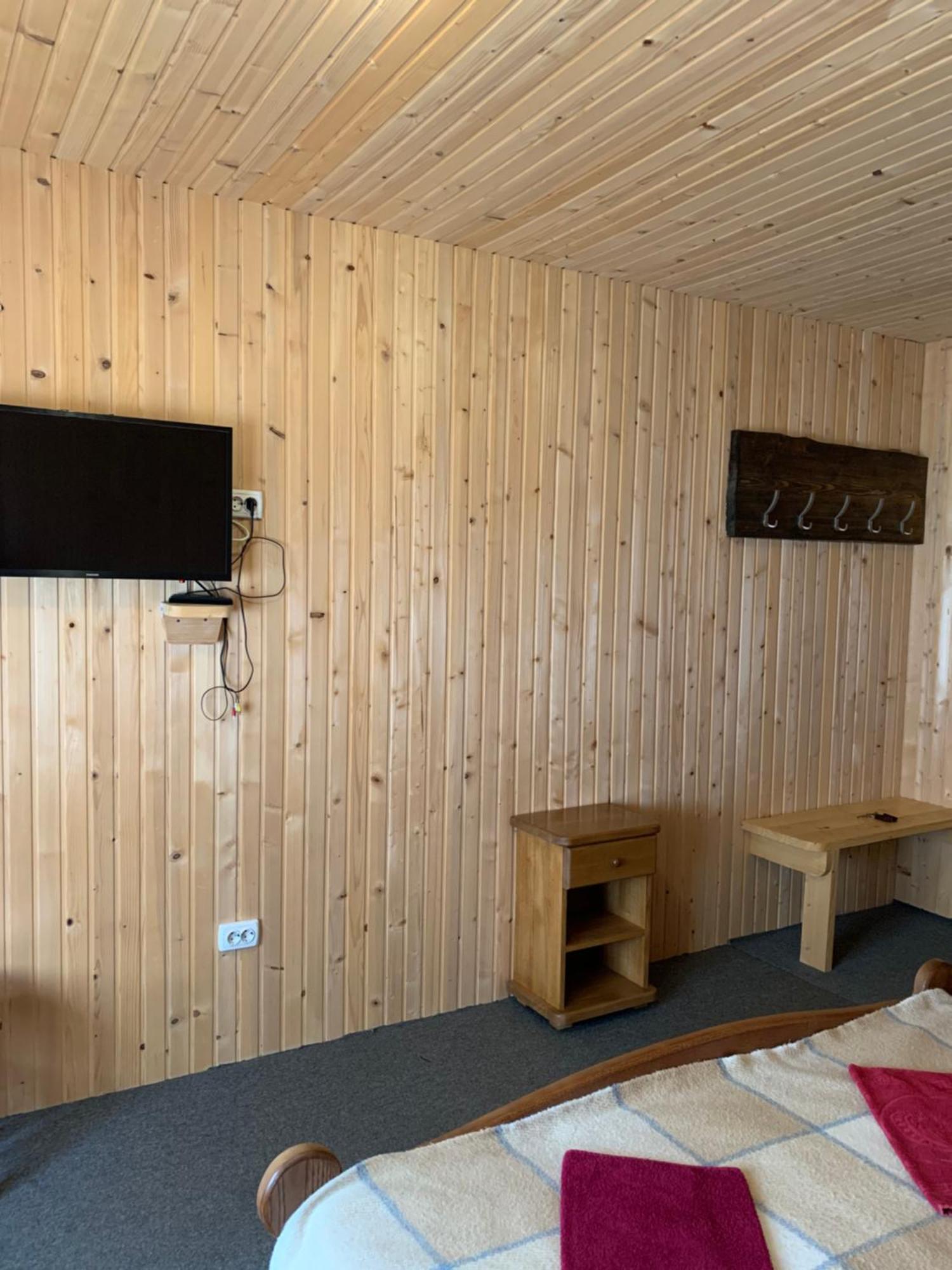 Hotel Novoe Shale Яблоница Экстерьер фото