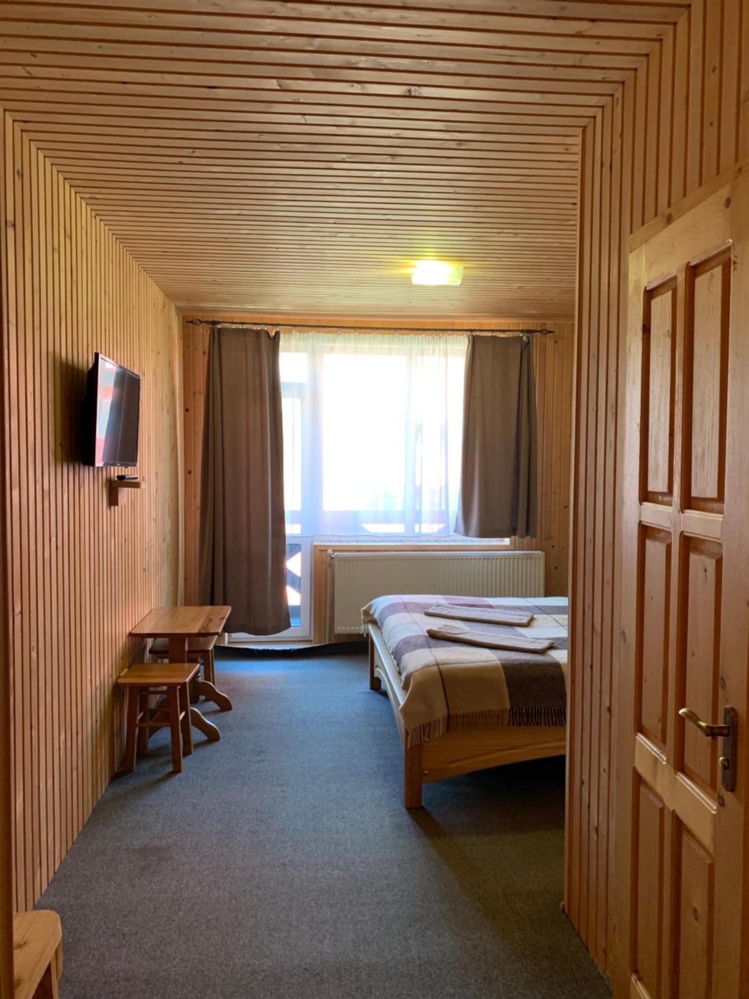 Hotel Novoe Shale Яблоница Экстерьер фото
