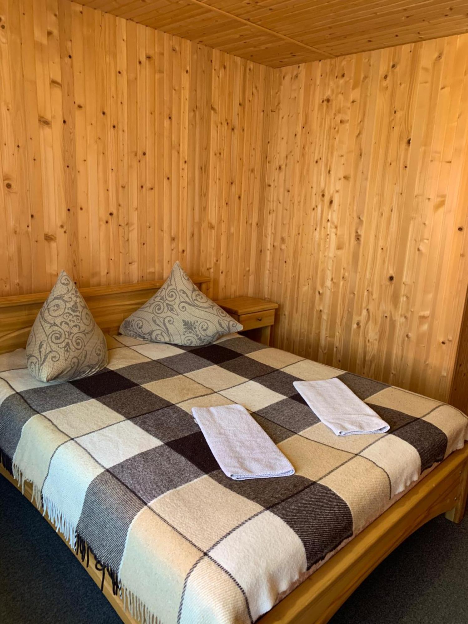 Hotel Novoe Shale Яблоница Экстерьер фото