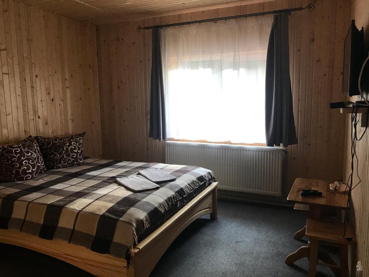 Hotel Novoe Shale Яблоница Экстерьер фото